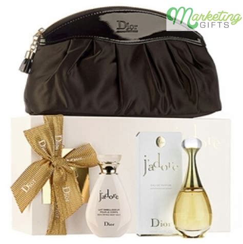 dior cosmetics gift with purchase|Dior makeup bag free gift.